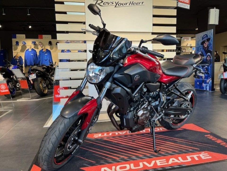 YAMAHA MT-07 (47.5CV) 7