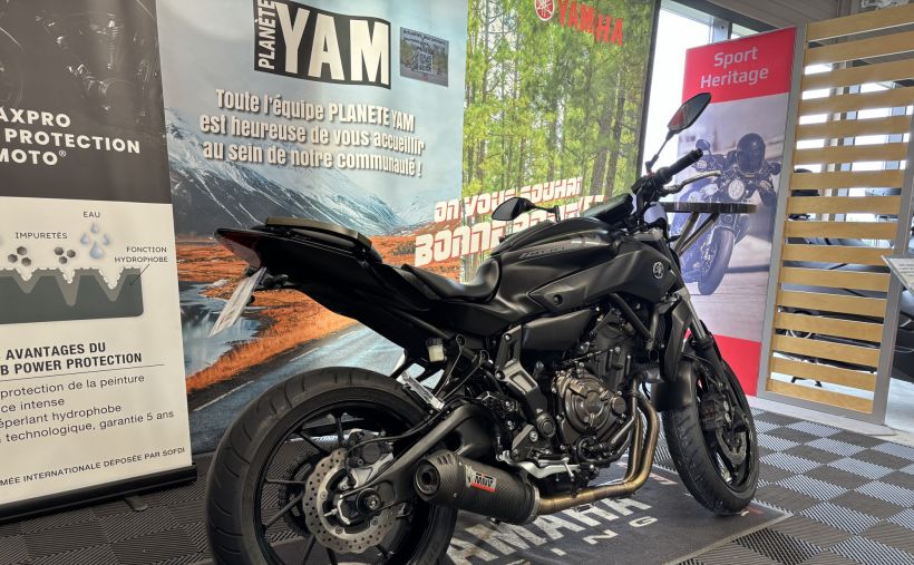 YAMAHA MT-07 2