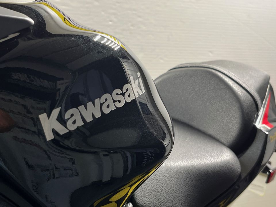KAWASAKI Z 650 24