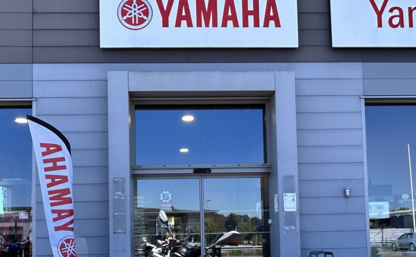 YAMAHA MT-09  Y-AMT 2