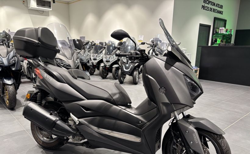 YAMAHA X-MAX 300 5