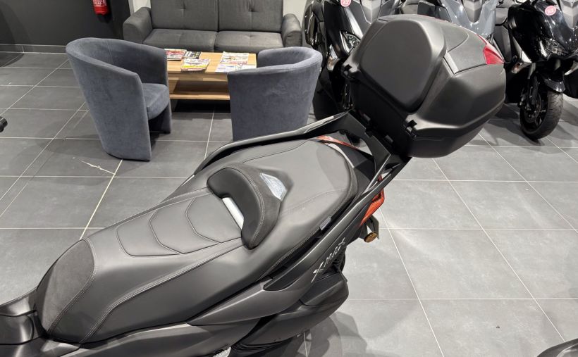 YAMAHA X-MAX 300 15