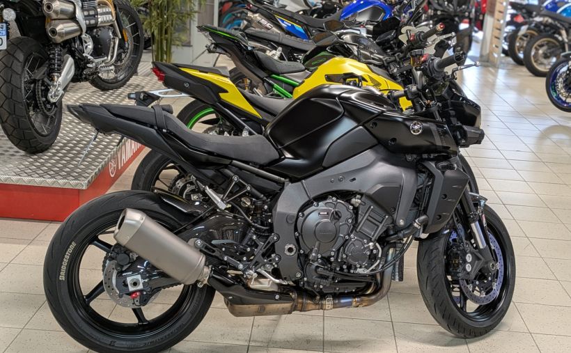 YAMAHA MT-10 10