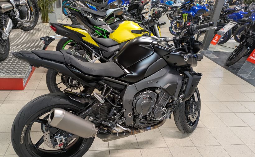 YAMAHA MT-10 10