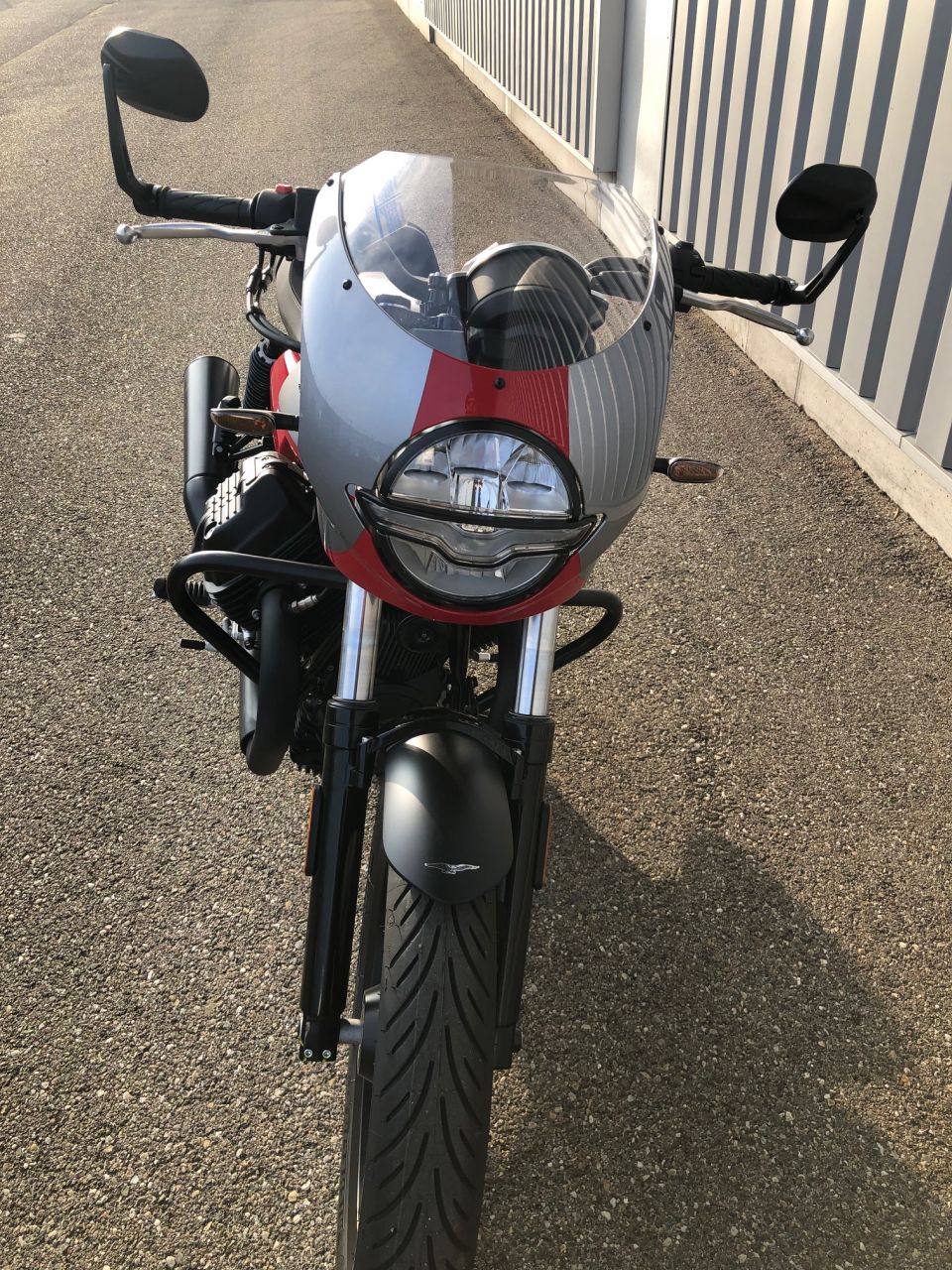 MOTO GUZZI V7 16