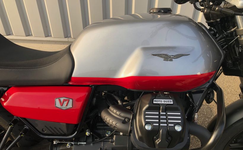 MOTO GUZZI V7 4