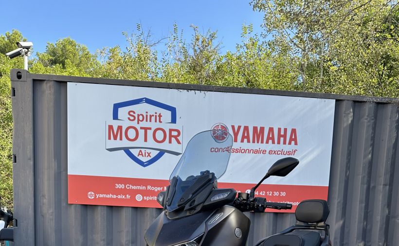 YAMAHA XMAX 300 Tech Max 0