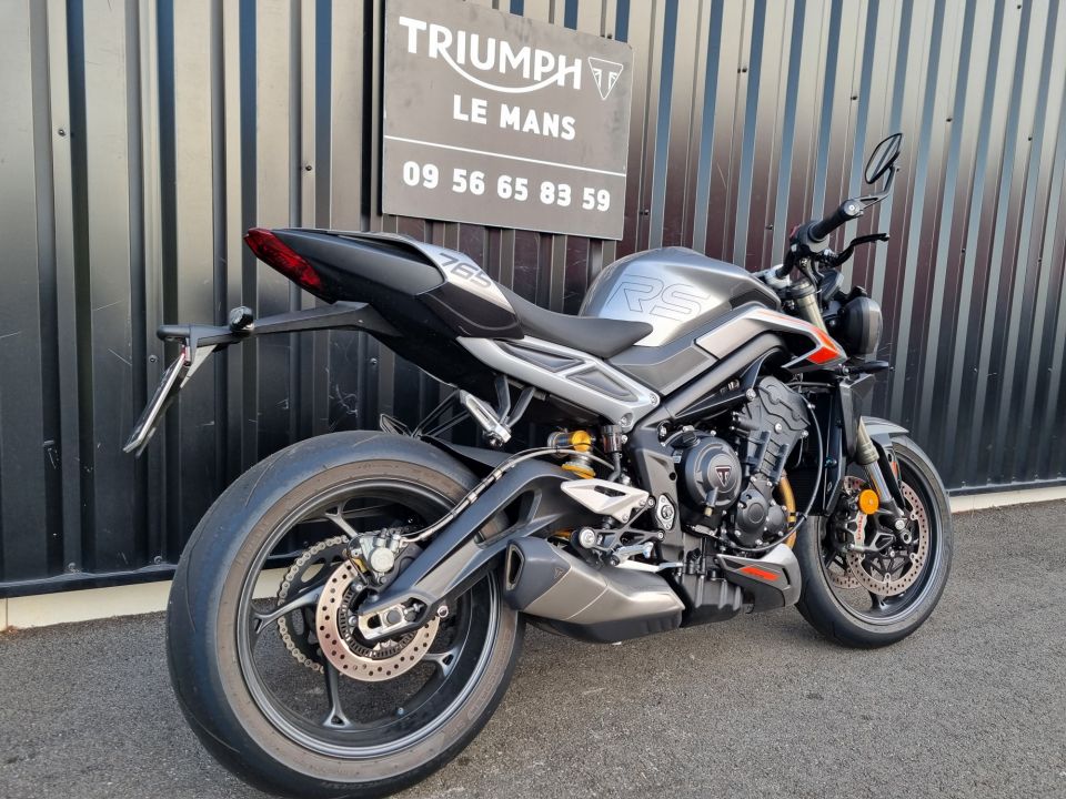 TRIUMPH STREET TRIPLE 765 RS 10