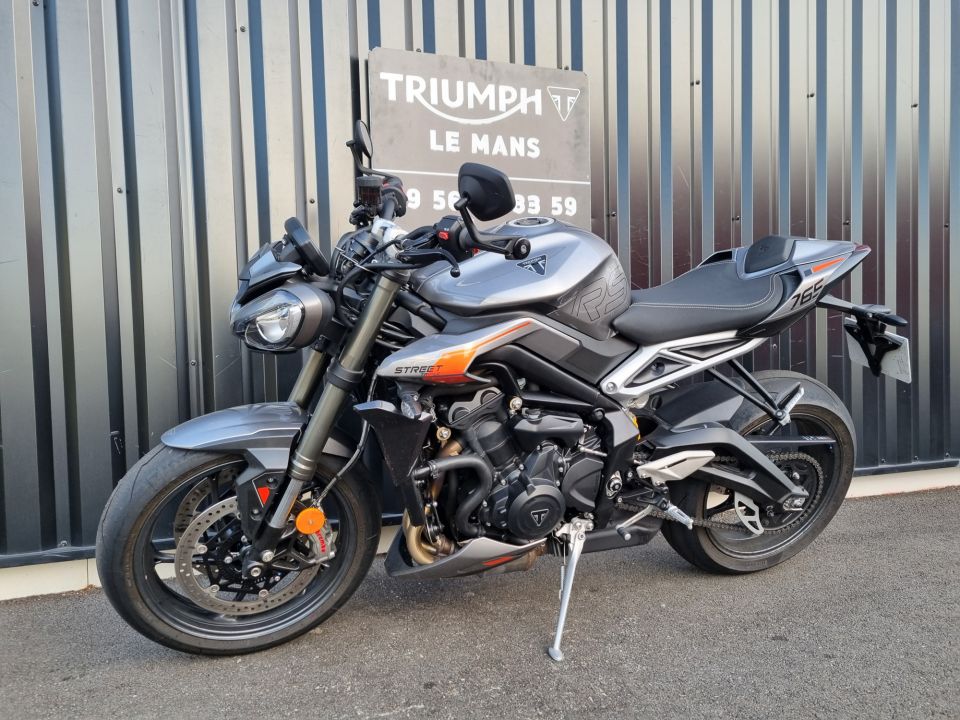 TRIUMPH STREET TRIPLE 765 RS 25