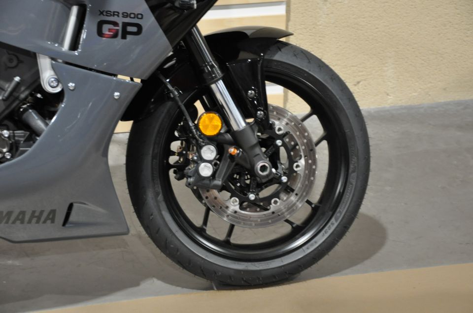 YAMAHA XSR 900 GP 6