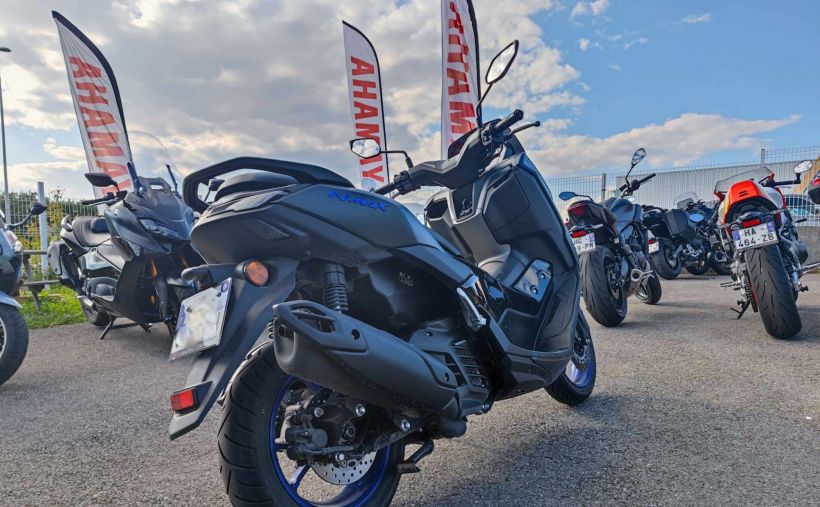 YAMAHA NMAX 125 3