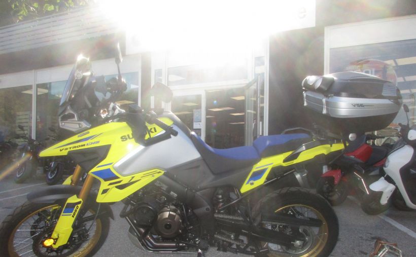 SUZUKI DL V-STROM 1050DE 2