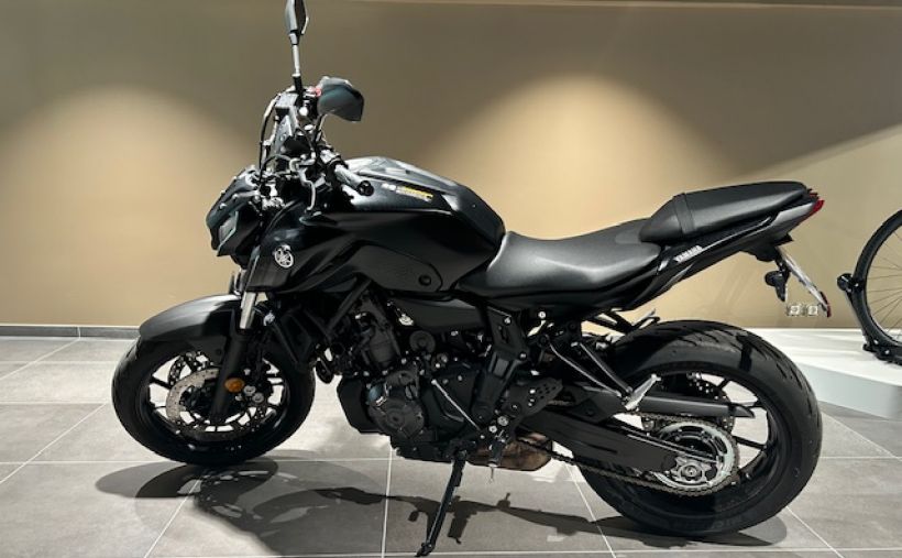 YAMAHA MT-07 0