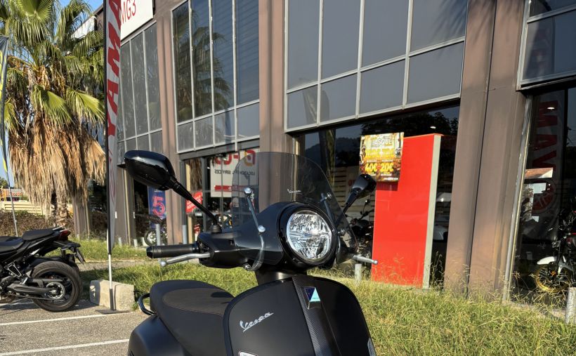 PIAGGIO VESPA SS 300 1