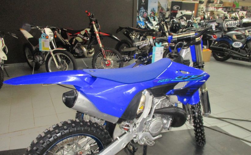YAMAHA YZ250 10