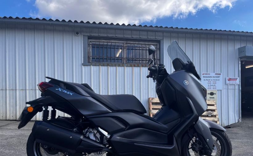 YAMAHA XMAX 300 5