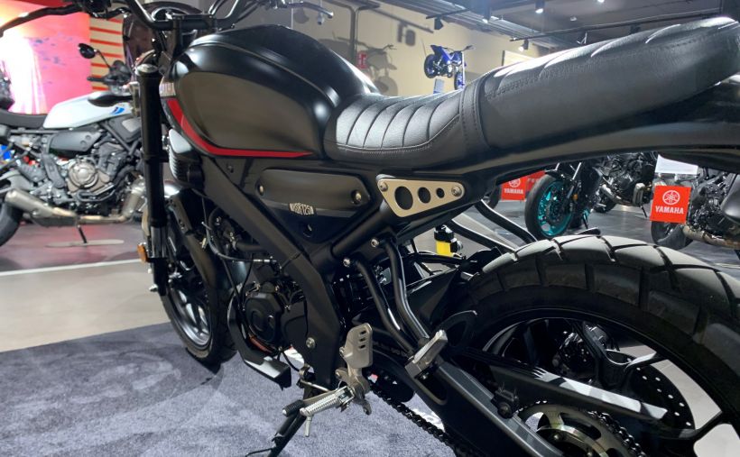 YAMAHA XSR 125 4