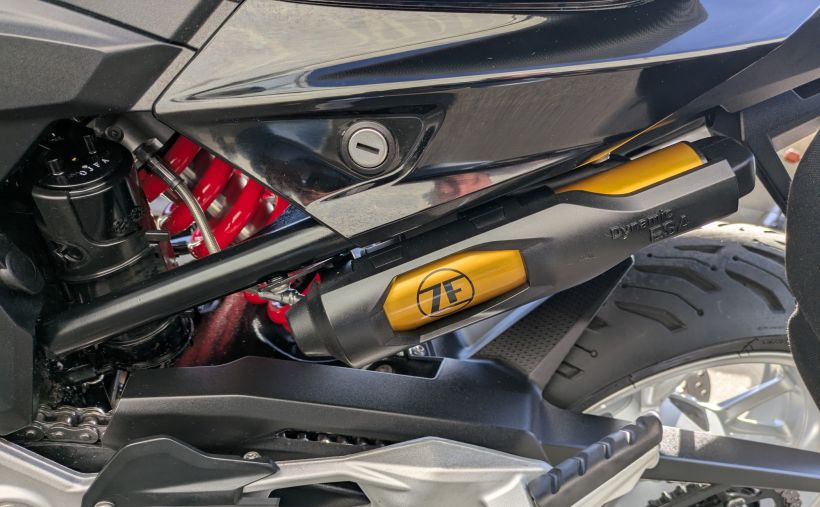 BMW F 800 R 47.5CV 14