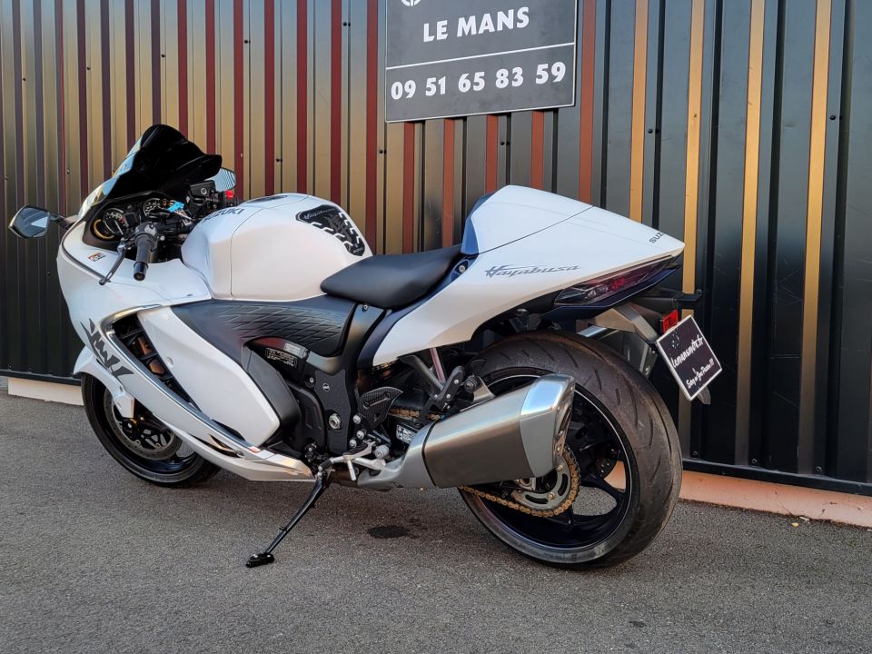 SUZUKI GSX 1300 R 10