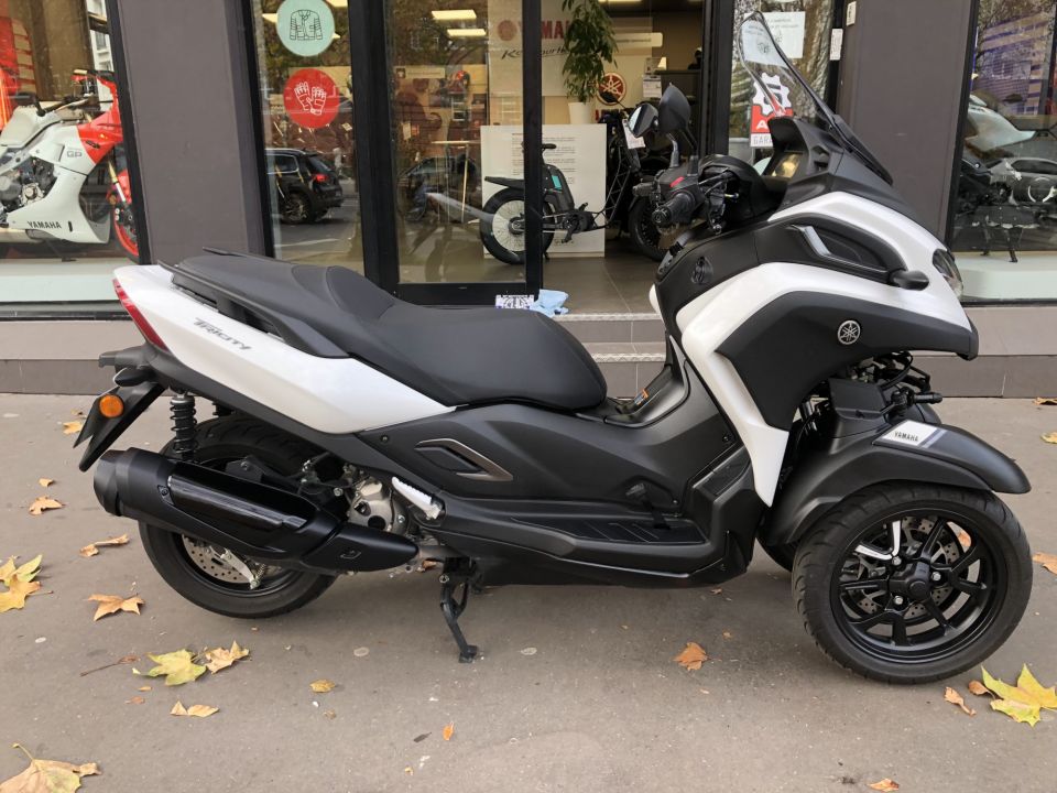 YAMAHA TRICITY 300 5
