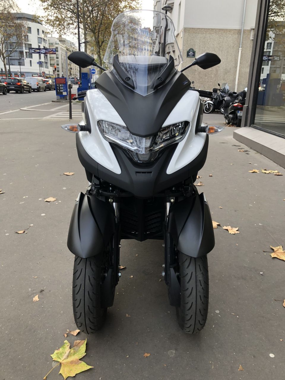 YAMAHA TRICITY 300 35