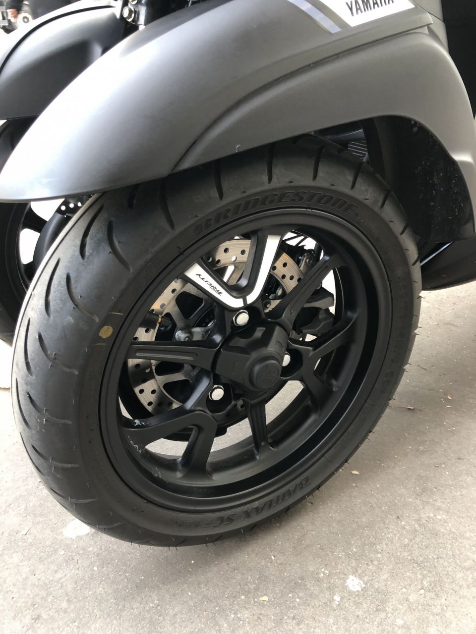 YAMAHA TRICITY 300 40