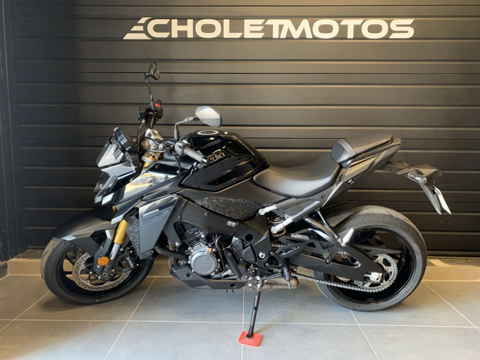 SUZUKI GSX-S 1000 12