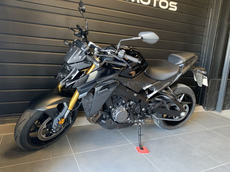 SUZUKI GSX-S 1000 16