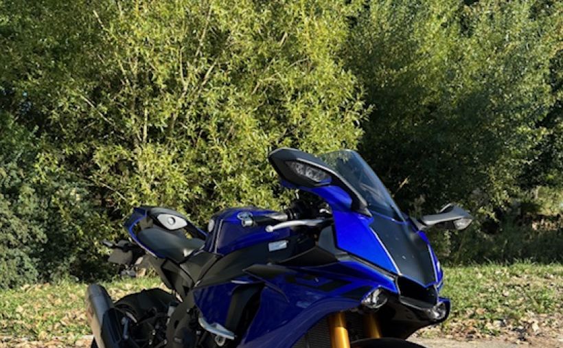 YAMAHA YZF 1000 R1 0