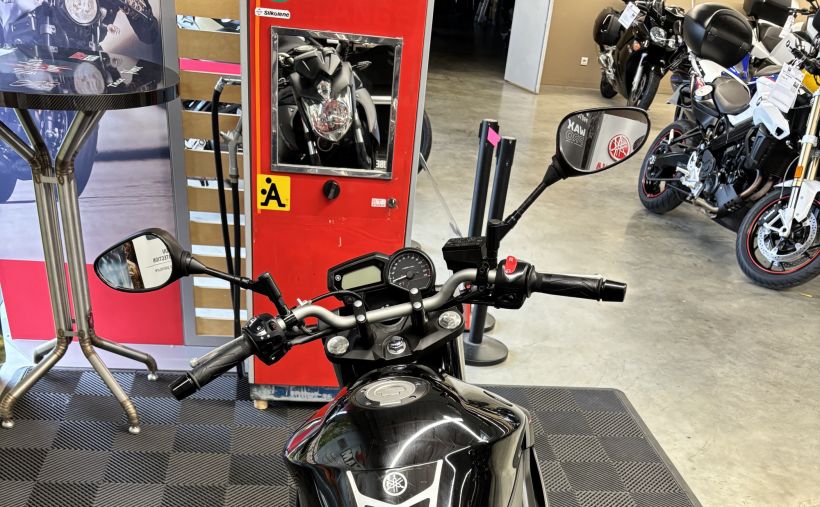 YAMAHA XJ6 (47.5CV) 4