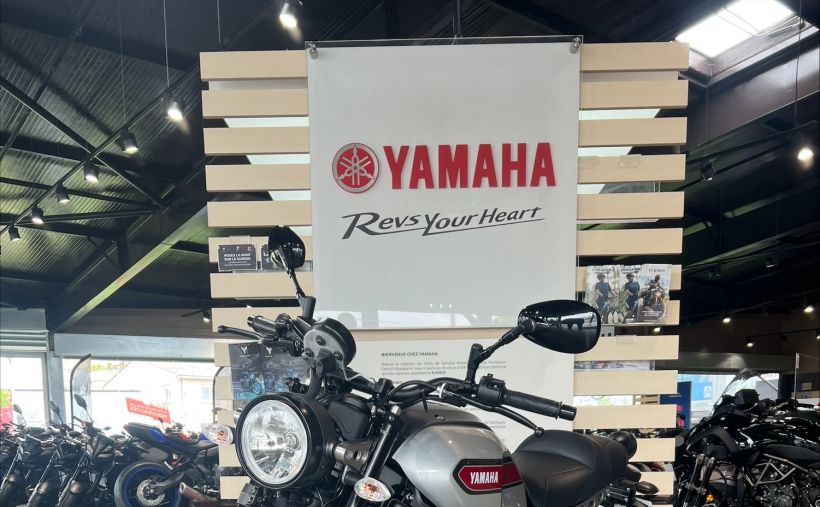 YAMAHA XSR 900 1