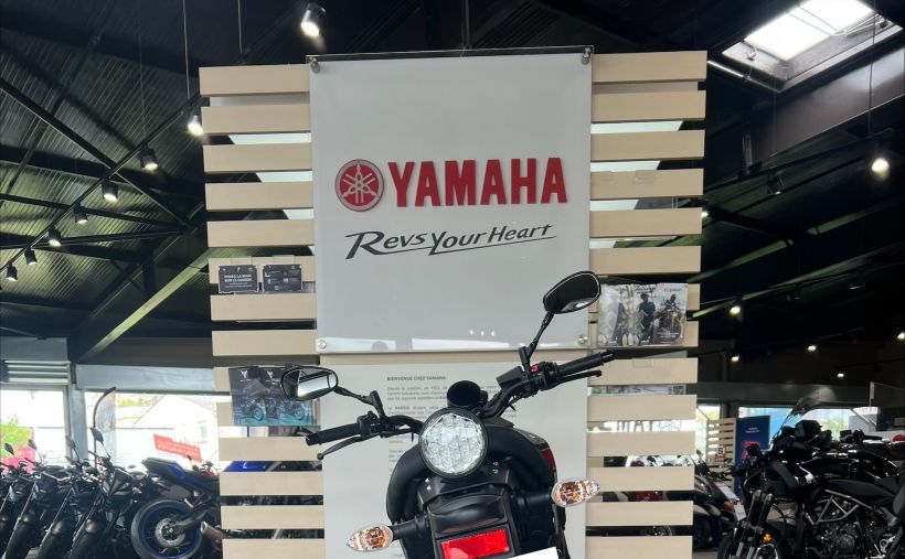 YAMAHA XSR 900 9