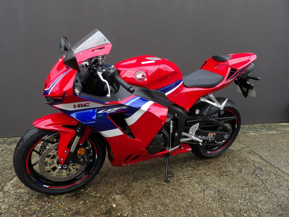 HONDA CBR 600 RR 6