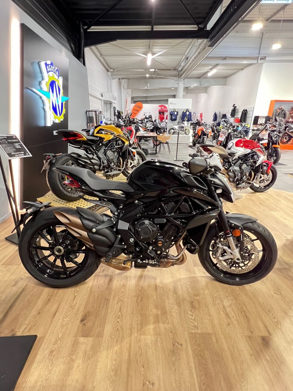 MV AGUSTA DRAGSTER 6