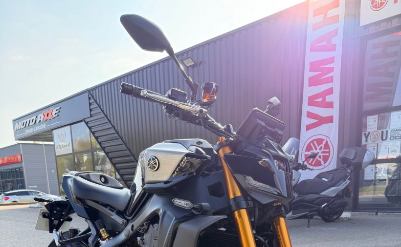 YAMAHA MT-09 SP 1
