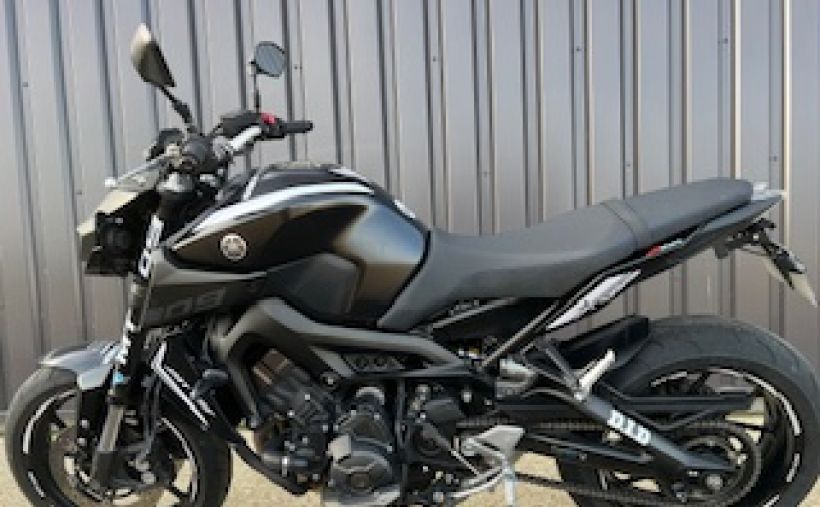 YAMAHA MT-09 2
