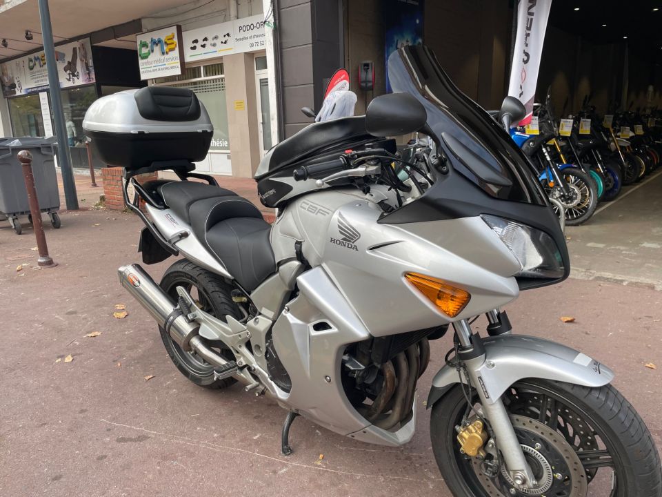 HONDA CBF 600 S 1