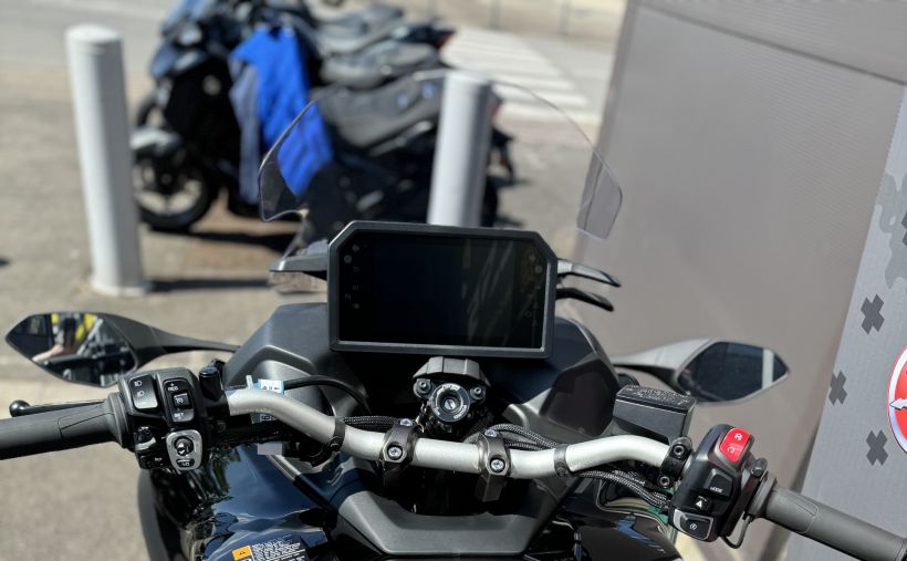 YAMAHA NIKEN 850 GT 8