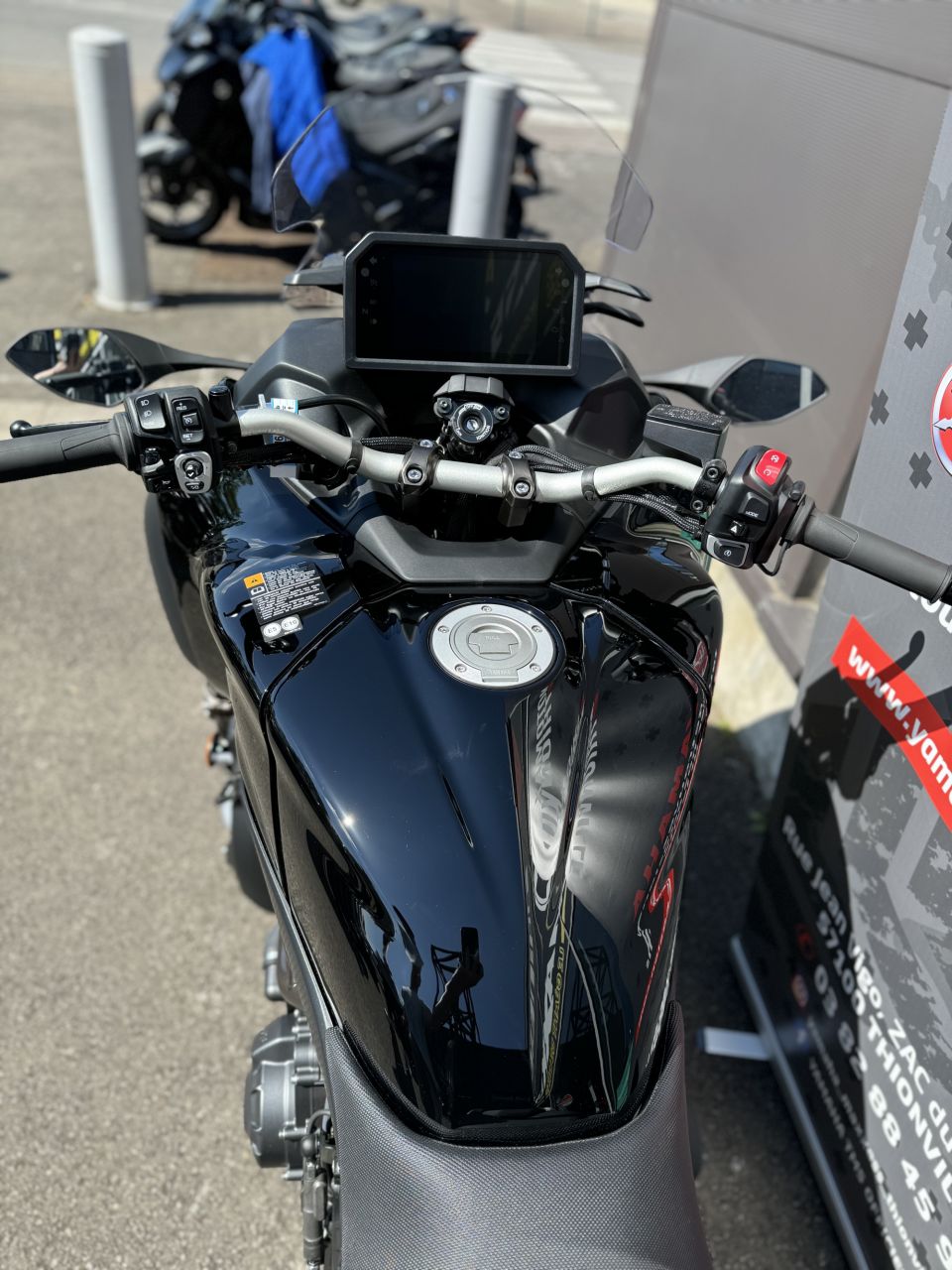 YAMAHA NIKEN 850 GT 8