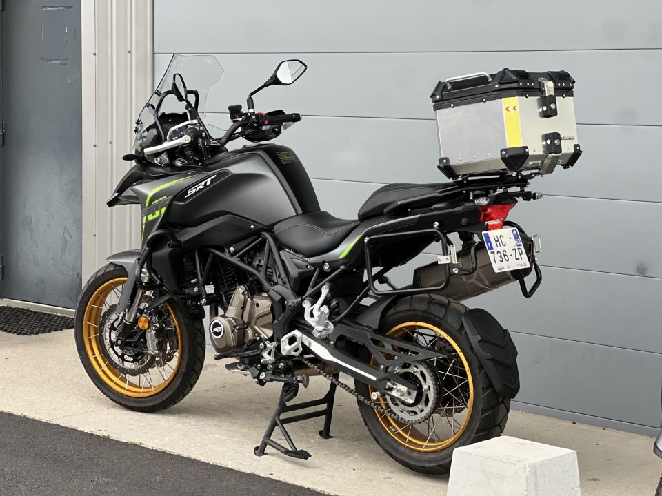 QJ MOTOR SRT 700 X TOURING 5