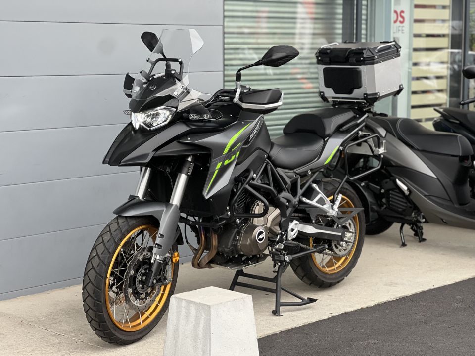 QJ MOTOR SRT 700 X TOURING 4