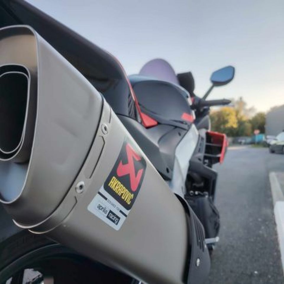 APRILIA RSV4 1100 FACTORY 52