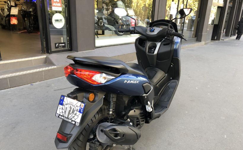 YAMAHA NMAX 125 10