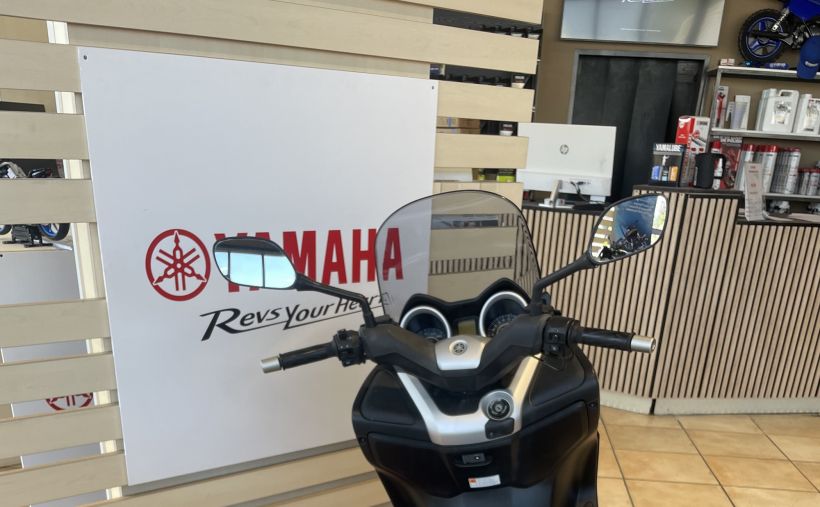 YAMAHA XMAX 125 2