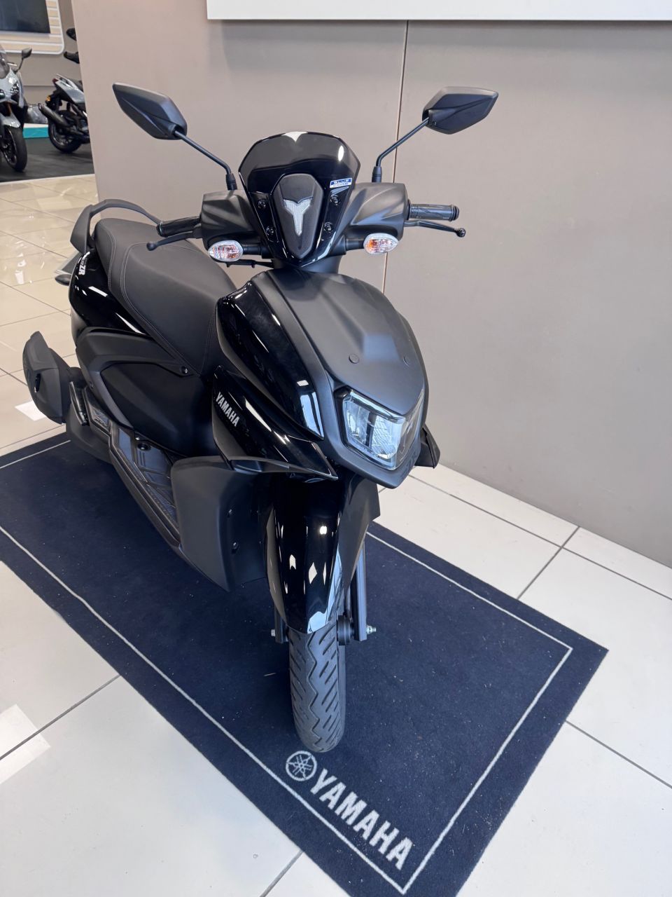 YAMAHA RayZR 125 8