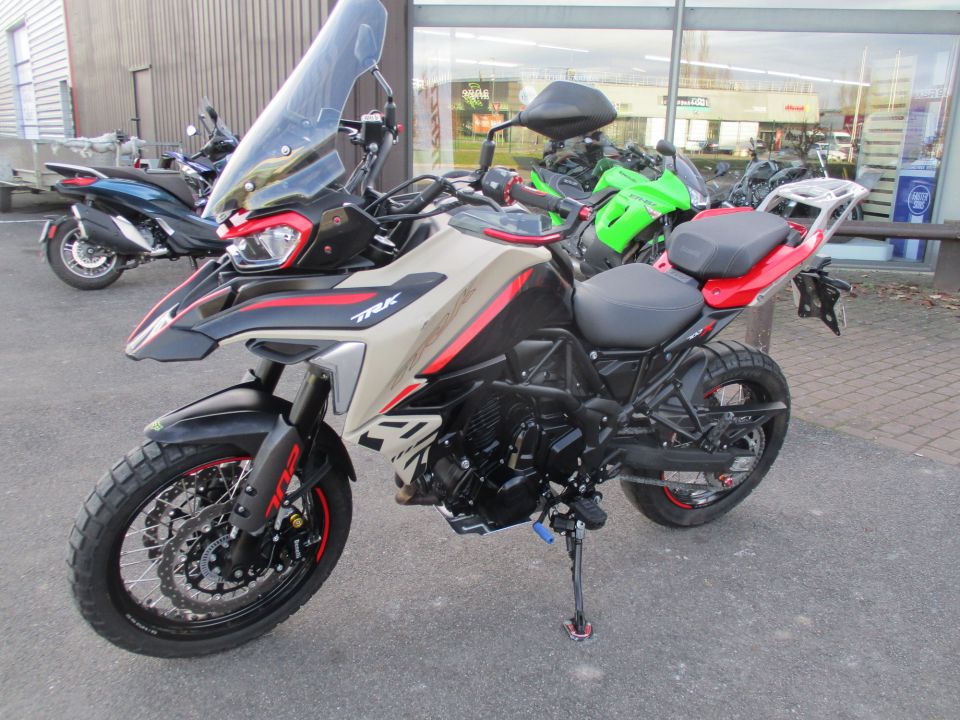 BENELLI TRK 702 10