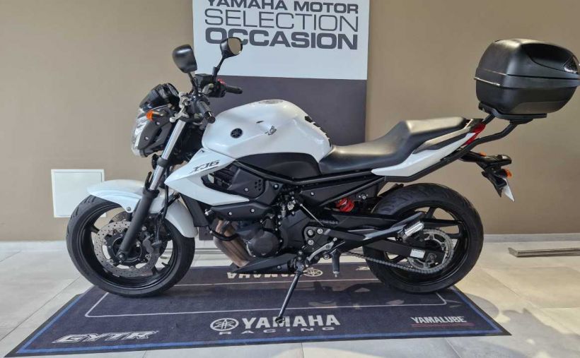 YAMAHA XJ6-N 3