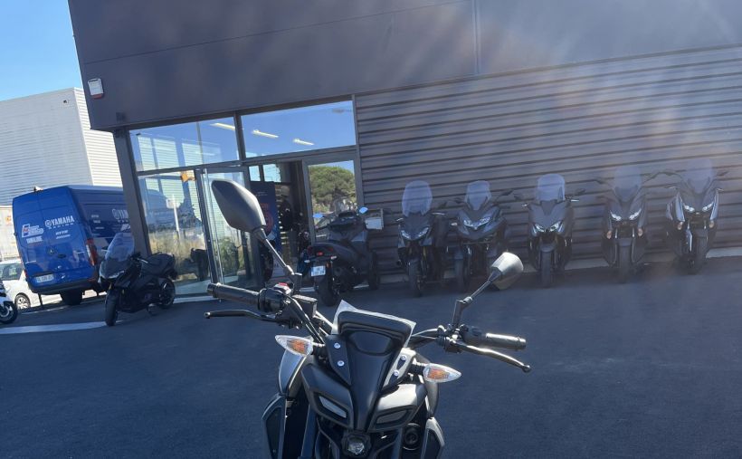 YAMAHA MT-125 ABS 1