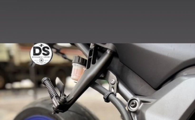 YAMAHA YZF-R7 8