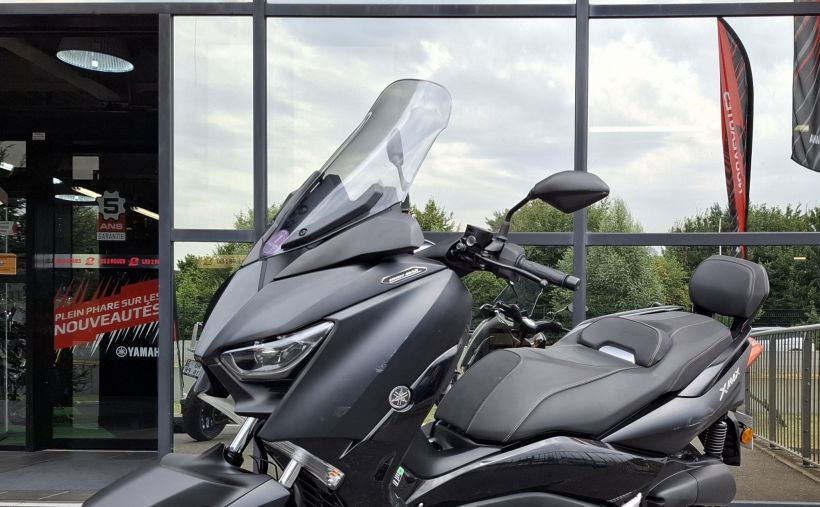 YAMAHA XMAX 125 1